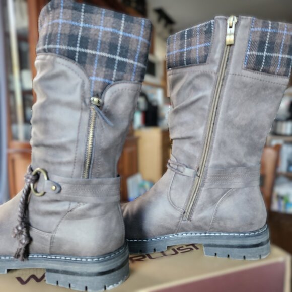Wanderlust short Winter Boot LIKE NEW - Picture 2 of 11